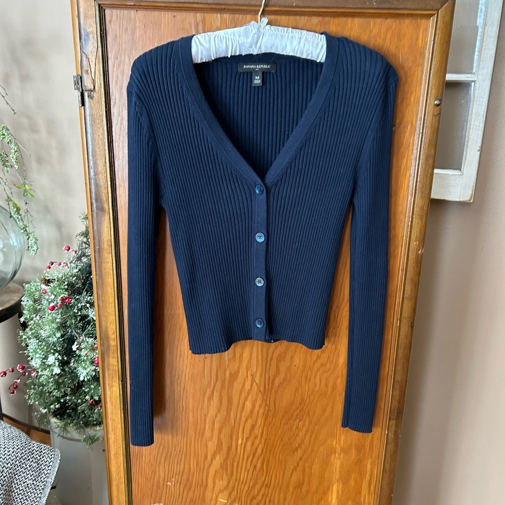 Banana Republic Cardigan. NWOT. Size XS.